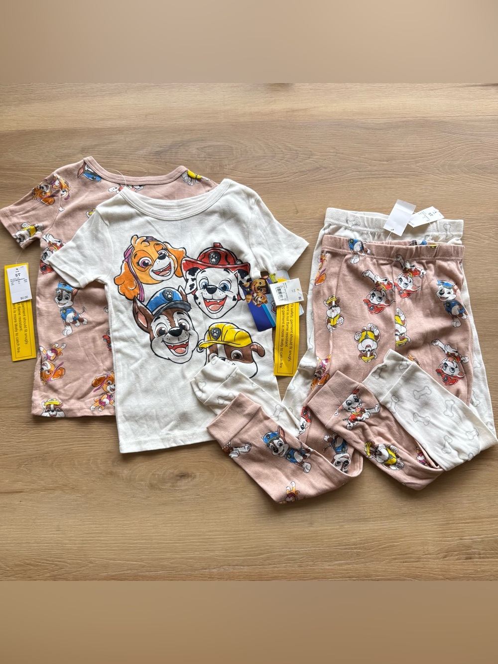 Paw Patrol Two-Piece Pajama Set White brown Character Print 5T short sleeves nwt